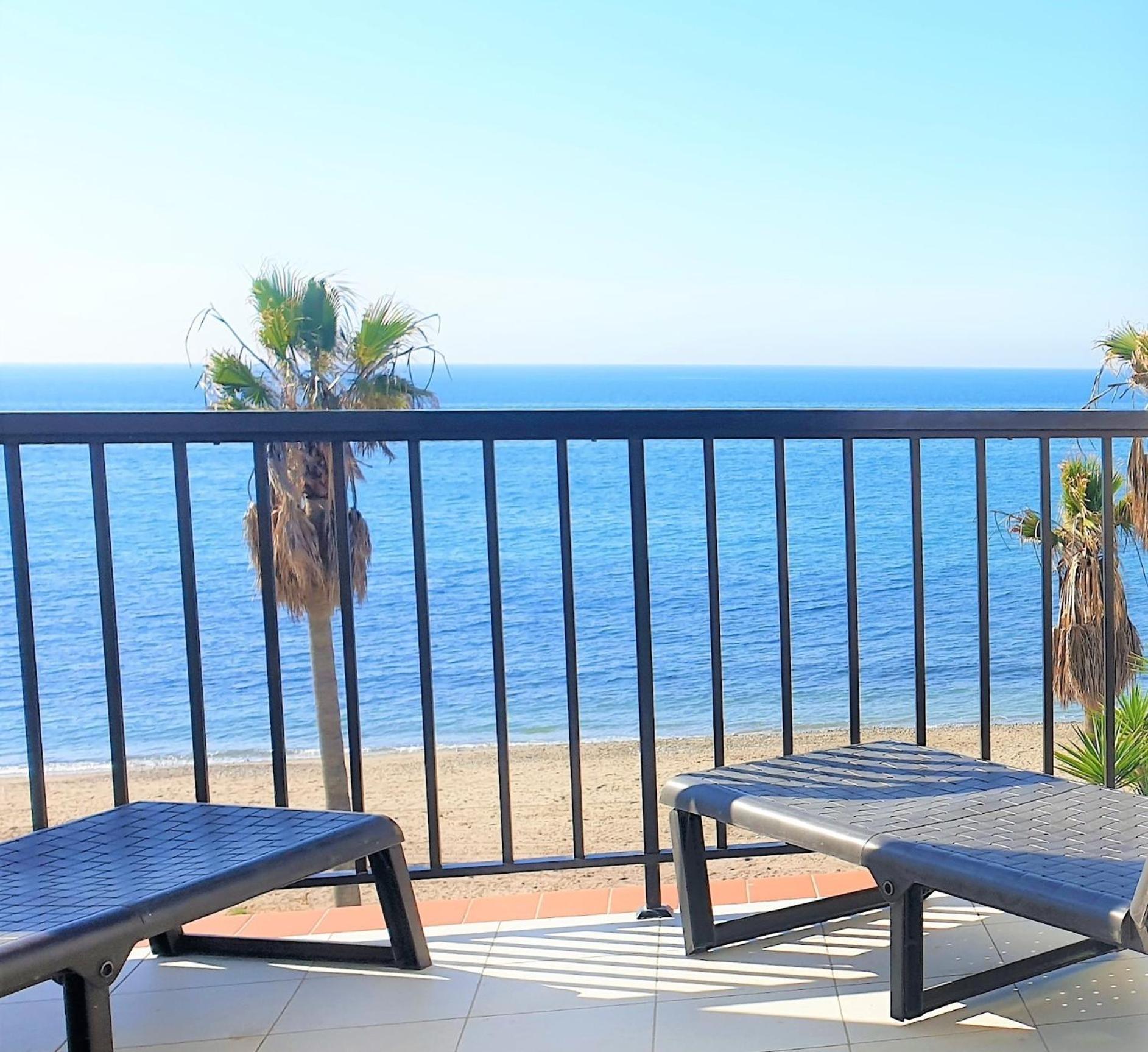 Apartment Sea Front Beach House Micaela G *